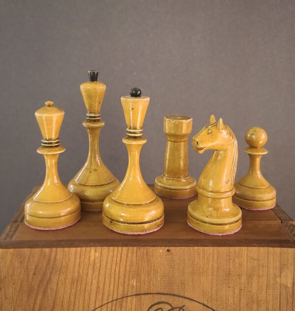 Cupri Columni (Copper Necks); Soviet Botvinnik-Flohr (BFII) Tournament Chess Set, c.1950-1960