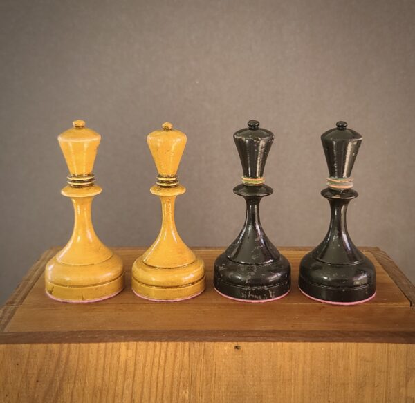 Cupri Columni (Copper Necks); Soviet Botvinnik-Flohr (BFII) Tournament Chess Set, c.1950-1960 - Image 4