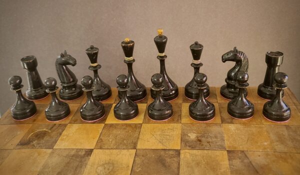 Cupri Columni (Copper Necks); Soviet Botvinnik-Flohr (BFII) Tournament Chess Set, c.1950-1960 - Image 11