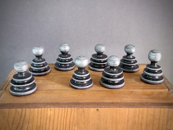 *SOLD* Alluminati: Unique ‘Tsarist Style’ Aluminium/Metal Chessmen, Soviet, c.1955 - Image 10