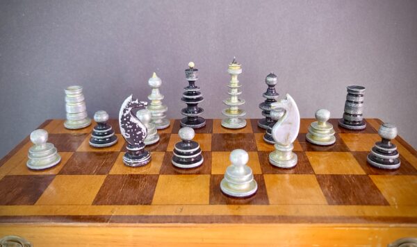 *SOLD* Alluminati: Unique ‘Tsarist Style’ Aluminium/Metal Chessmen, Soviet, c.1955 - Image 13