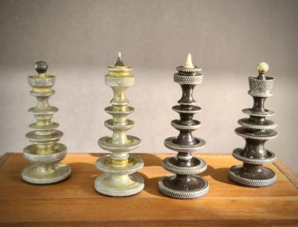 *SOLD* Alluminati: Unique ‘Tsarist Style’ Aluminium/Metal Chessmen, Soviet, c.1955 - Image 3